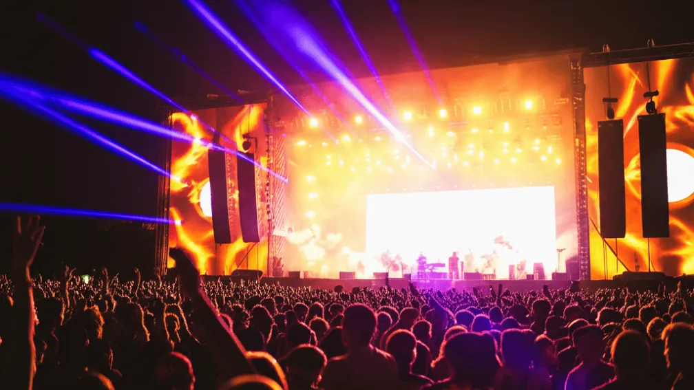 «Green Day и Берни Сандерс превращают Coachella в антитрамповский фестиваль»