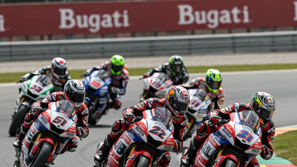 24 Heures du Mans motos: Классификация после двенадцати часов гонки