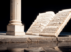 Скандал вокруг «Безумного дня» в Нанте: Откровения о Рене Мартене вызывают обеспокоенность