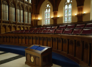 Депутаты Франции с трудом одобрили часть бюджета соцобеспечения