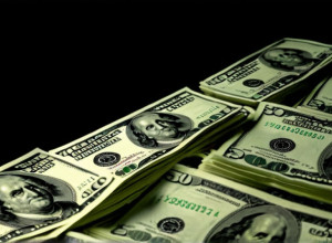 Во Франции обсуждают новые налоги для богатых и крупных корпораций