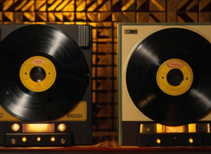 Молодежь Кот-д’Ивуара охвачена ретро-лихорадкой: Возрождение стиля 60-70-х