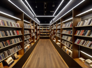 Парижские власти выделяют средства на поддержку независимых книжных магазинов