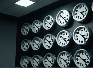 Неопределенность в "La Tribune": проект реформ приостановлен