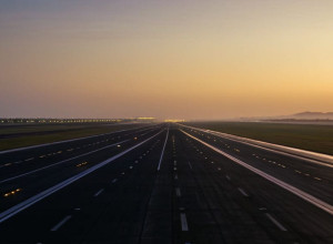 Брюссельский аэропорт приостановил полеты из-за сообщений о дронах