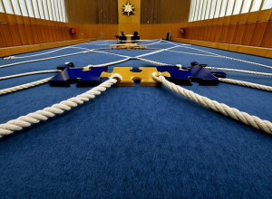 Нидерланды: Центрист Роб Джеттен начинает переговоры о коалиции после признания поражения ультраправым Гертом Вилдерсом