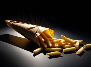 Бельгийский парламент одобрил «антисоциальный» бюджет: цены на картофель фри вырастут