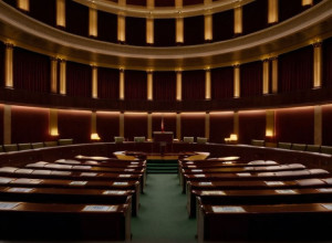 Бюджет соцобеспечения Франции отклонен: правительство Лекорню сталкивается с кризисом