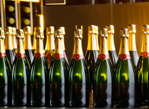 Забастовка на шампанских домах LVMH: Рабочие требуют улучшенных условий