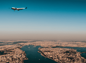 Ryanair сократит полеты во Франции: что ждет пассажиров?