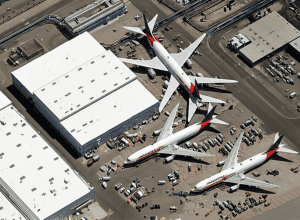 Тарифы: Трамп утверждает, что Китай «отказался» от «огромной сделки с Boeing»