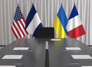 Глава Госдепа США в Елисейском дворце обсудил Украину