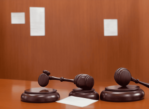 Суд восстановил контракт лицея Аверроэс с государством