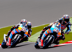 MotoGP: Алекс Маркес побеждает, Фабио Куартараро второй