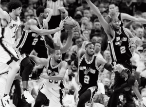 Грегг Попович покидает пост тренера San Antonio Spurs после 29 лет