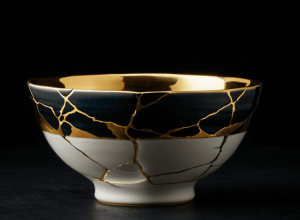 Искусство кинцуги в редакции: как директор Marianne пытается "склеить" коллектив