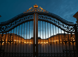 Социалисты в ярости: переговоры в Елисейском дворце провалились, будущее Лекорню под вопросом