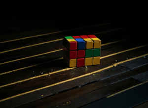 Ужасающая стажировка: как директор детского сада дала «отличную» характеристику педофилу во Франции