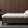 Лувр в Париже временно закрылся из-за забастовки персонала: Сотрудники протестуют против наплыва туристов и условий труда