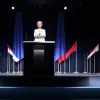 Бюджет-2026: Премьер-министр Франции Байру примеряет костюм президента, объявляя о жесткой экономии