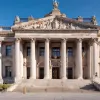 Бывшего соратника Макрона будут судить по делу о хищении госсредств