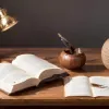 «Политика литературы» Эммануэля Каррера: Новая книга, вызывающая восхищение критиков