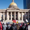 Профсоюзы Франции призывают усилить мобилизацию после безрезультатных переговоров с премьером
