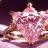 Исторический рекорд: Розовый бриллиант Марии-Антуанетты продан на аукционе Christie's за 12 миллионов евро
